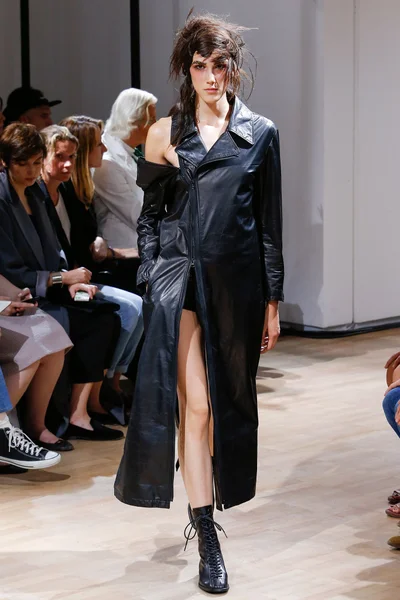 Look 26